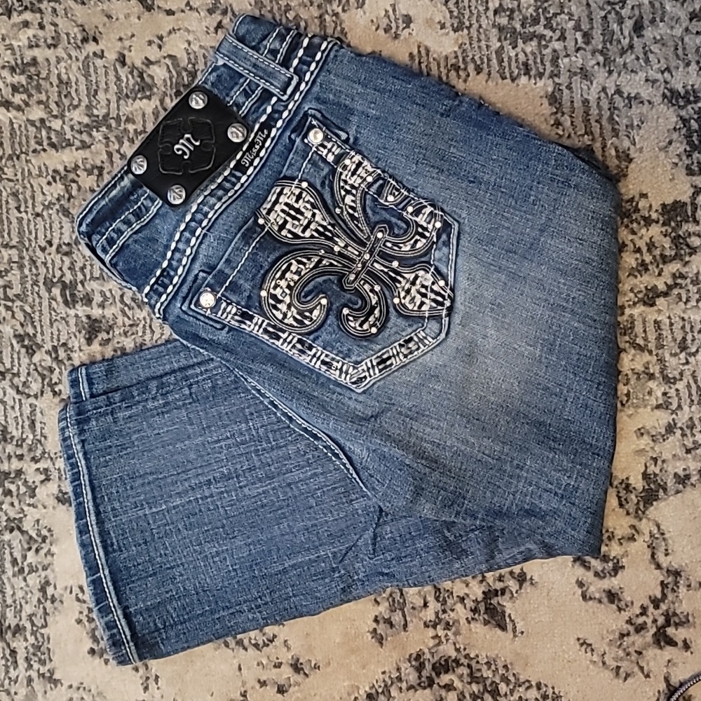 Miss Me Signature Capri ****READ****